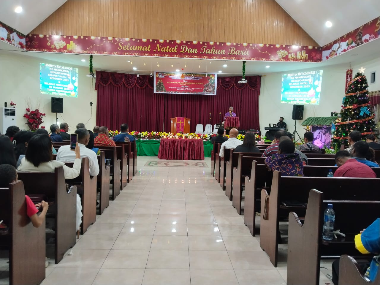 Ibadah Natal Gabungan GPKAI Majelis Daerah Manokwari Berlangsung dan Penuh Sukacita